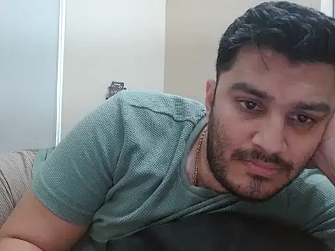robintoit online show from May 1, 3:00 am