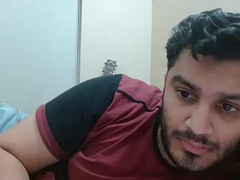 Snapshot of robintoit chatting on June 11, 4:59 pm robintoit online show from June 11, 4:59 pm