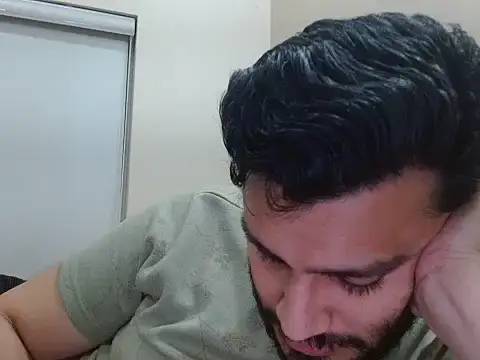 robintoit online show from April 12, 8:56 pm