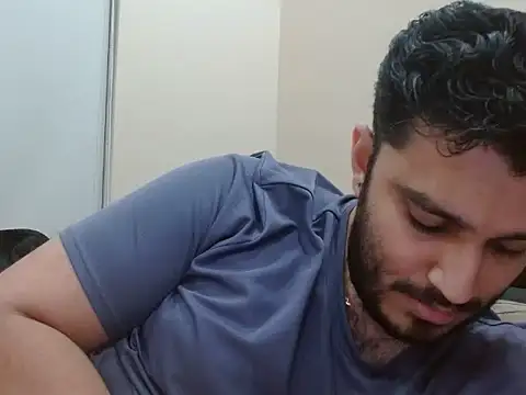 robintoit online show from October 30, 4:04 pm