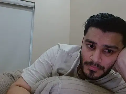 robintoit online show from October 24, 8:24 am