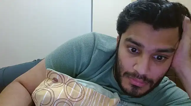 robintoit online show from February 22, 1:44 am
