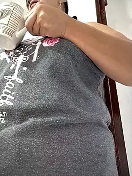 Natasha milf   online show from March 18, 1:02 pm