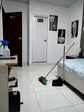 Natasha milf   online show from February 11, 1:05 am