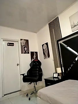 Natasha milf   online show from March 25, 1:10 pm