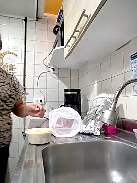 Natasha milf   online show from April 14, 1:05 pm