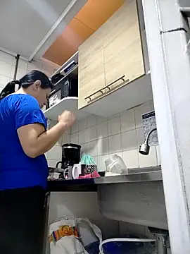 Natasha milf   online show from April 16, 12:50 pm