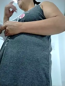 Natasha milf   online show from March 27, 1:01 pm