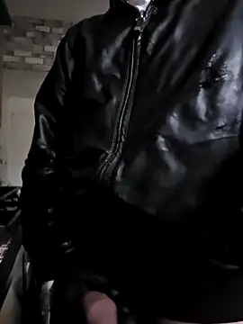 Snapshot of mysticfalls37 chatting on December 15, 1:17 pm mysticfalls37 online show from December 15, 1:17 pm