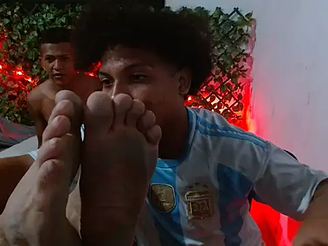 Snapshot of nedd_master chatting on January 11, 5:36 am nedd master online show from January 11, 5:36 am