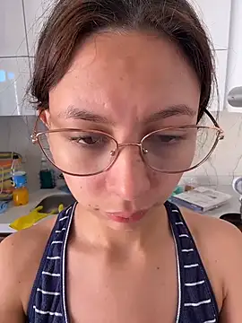 Snapshot of Bonniepark chatting on November 12, 1:15 pm Bonniepark online show from November 12, 1:15 pm