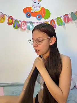 Bonniepark online show from April 3, 11:11 pm