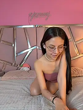 Bonniepark online show from April 21, 1:07 pm