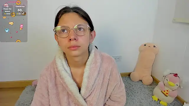 Snapshot of Bonniepark chatting on November 14, 10:30 am Bonniepark online show from November 14, 10:30 am