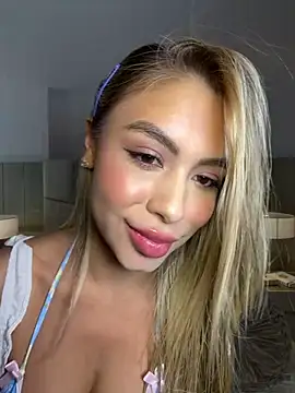  laura 02 online show from February 10, 7:35 pm