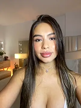  laura 02 online show from November 22, 5:45 pm