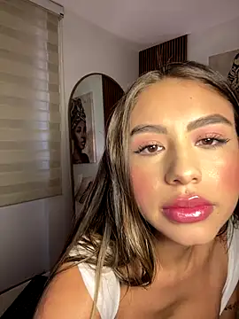  laura 02 online show from October 5, 5:58 pm