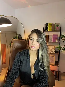  laura 02 online show from March 21, 3:35 pm