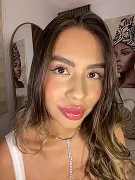  laura 02 online show from October 3, 2:29 pm