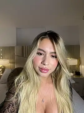  laura 02 online show from March 18, 10:43 pm