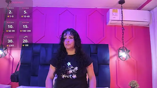 Snapshot of hanny_milf chatting on June 7, 12:21 pm hanny milf online show from June 7, 12:21 pm
