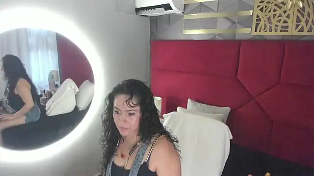 hanny milf online show from April 19, 11:11 am