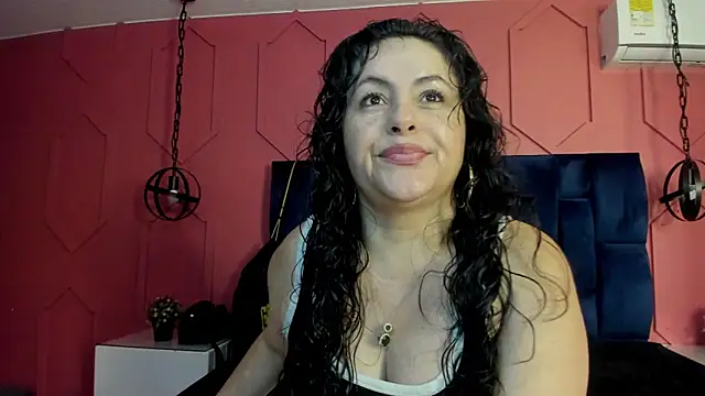 hanny milf online show from May 26, 11:41 am