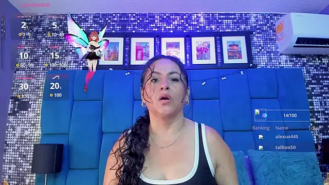 Snapshot of hanny_milf chatting on October 25, 11:31 am hanny milf online show from October 25, 11:31 am