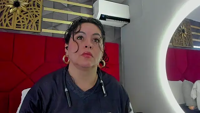 hanny milf online show from May 2, 11:59 am