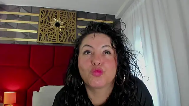 Snapshot of hanny_milf chatting on June 20, 12:10 pm hanny milf online show from June 20, 12:10 pm