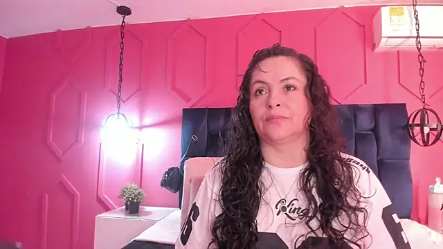 hanny milf online show from May 24, 11:32 am
