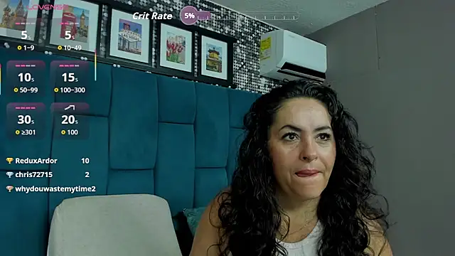 Snapshot of hanny_milf chatting on December 5, 11:31 am hanny milf online show from December 5, 11:31 am