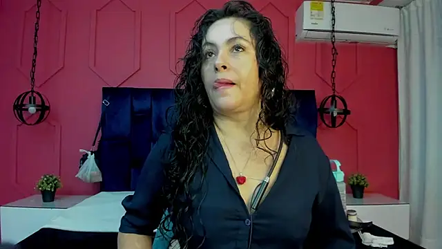 hanny milf online show from May 21, 11:51 am