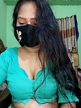 Snapshot of Idhika_Paul chatting on March 22, 4:45 am Idhika Paul online show from March 22, 4:45 am