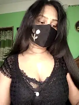 Idhika Paul online show from March 31, 9:00 am