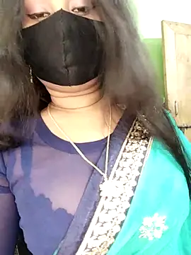 Idhika Paul online show from March 2, 6:36 am