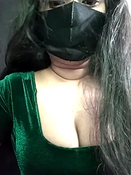 Snapshot of Idhika_Paul chatting on October 31, 1:13 am Idhika Paul online show from October 31, 1:13 am