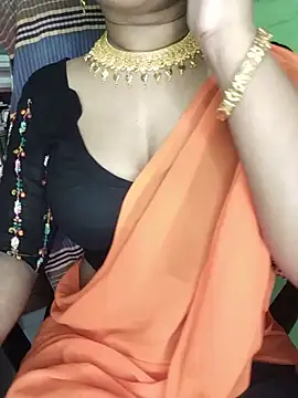 Idhika Paul online show from May 19, 5:20 pm