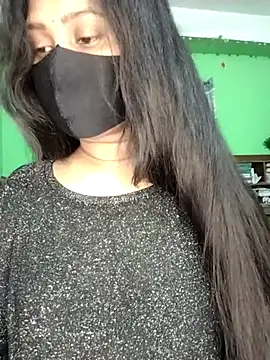 Idhika Paul online show from March 26, 2:26 pm