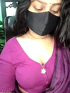 Idhika Paul online show from April 11, 3:49 pm