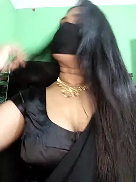 Idhika Paul online show from February 13, 1:00 pm