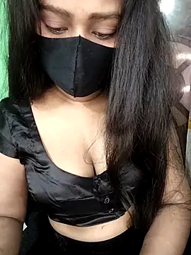 Snapshot of Idhika_Paul chatting on December 4, 3:22 pm Idhika Paul online show from December 4, 3:22 pm