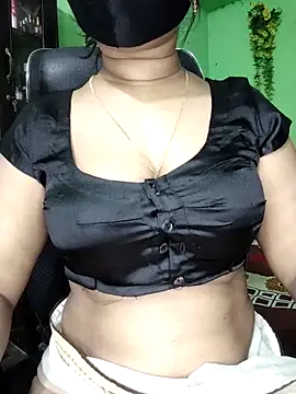 Idhika Paul online show from April 24, 5:04 pm