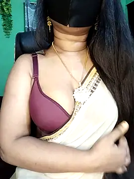 Snapshot of Idhika_Paul chatting on October 10, 5:25 pm Idhika Paul online show from October 10, 5:25 pm