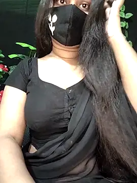 Snapshot of Idhika_Paul chatting on October 21, 12:43 am Idhika Paul online show from October 21, 12:43 am