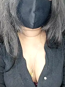 Snapshot of Idhika_Paul chatting on November 25, 12:11 am Idhika Paul online show from November 25, 12:11 am