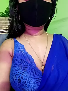 Idhika Paul online show from May 14, 3:20 pm