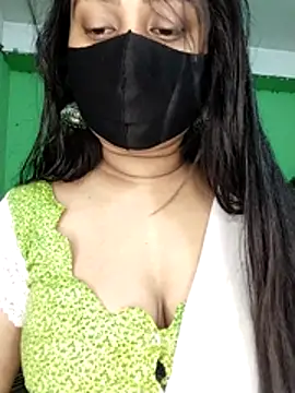 Idhika Paul online show from March 30, 8:05 am