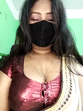 Idhika Paul online show from February 17, 6:05 pm