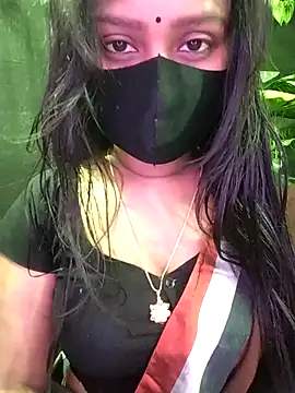 Snapshot of Idhika_Paul chatting on November 23, 7:51 am Idhika Paul online show from November 23, 7:51 am